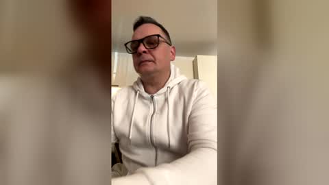 Snapshot of robert_tino chatting on 8, 2, 2026 robert_tino online show from 8, 2, 2026