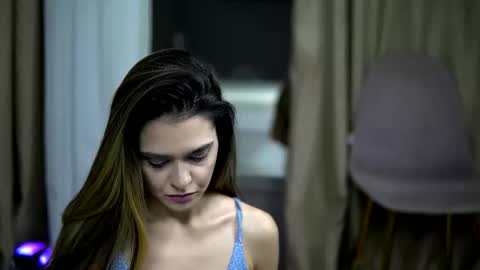 Roberta online show from 12, 11, 2025