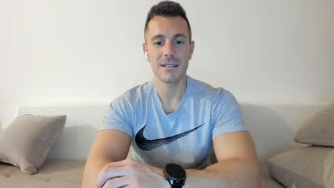 Snapshot of roberto4ever chatting on 21, 5, 2026 roberto4ever online show from 21, 5, 2026