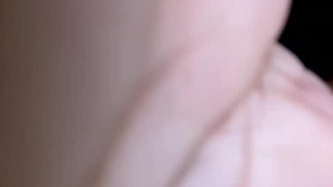 Snapshot of roberto925 chatting on 4, 2, 2025 roberto925 online show from 4, 2, 2025