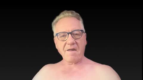 Snapshot of roberttherabbit chatting on 20, 9, 2025 RobertTheRabbit online show from 20, 9, 2025