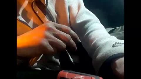 Snapshot of robincom23 chatting on 25, 2, 2025 R online show from 25, 2, 2025