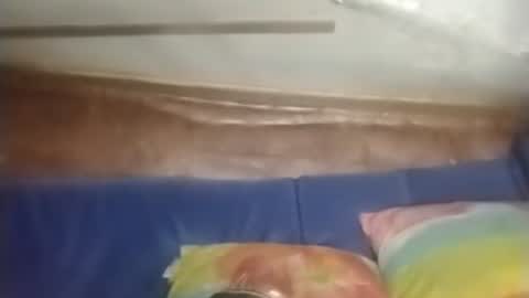 Snapshot of robincom23 chatting on 10, 9, 2025 R online show from 10, 9, 2025