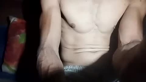 Snapshot of robincom23 chatting on 11, 9, 2025 R online show from 11, 9, 2025