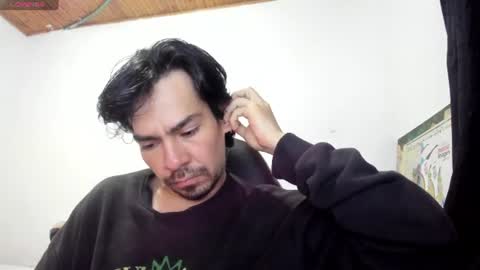 Snapshot of robindominique chatting on 7, 7, 2026 Robin online show from 7, 7, 2026