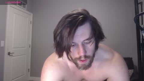 Snapshot of robknocks chatting on 5, 11, 2025 Rob Knocks online show from 5, 11, 2025