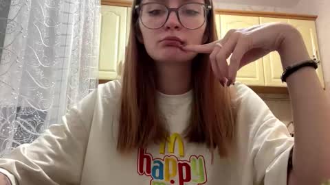 robynsentinella online show from 22, 11, 2025