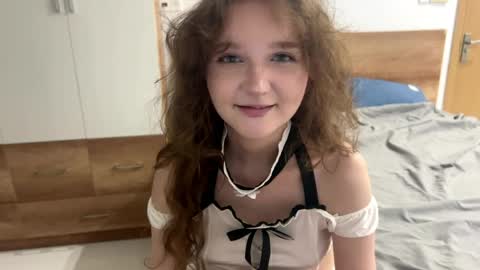 robynsentinella online show from 8, 6, 2026
