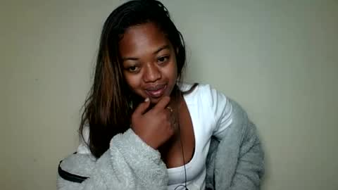 Snapshot of rochellinah chatting on 28, 6, 2026 rochellinah online show from 28, 6, 2026