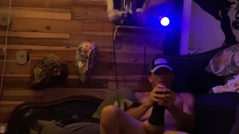 Snapshot of rockemx chatting on 12, 12, 2024 rockemx online show from 12, 12, 2024