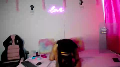 Snapshot of rocker_chica_camila chatting on 18, 3, 2026 Camila online show from 18, 3, 2026