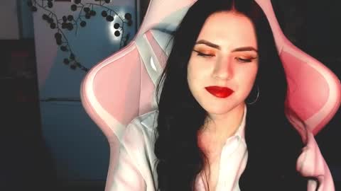 Sophie  online show from 5, 1, 2025