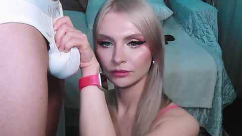 Lina and Den online show from 7, 11, 2025