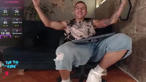 Snapshot of rogert_xx chatting on 8, 2, 2025 Rogert online show from 8, 2, 2025