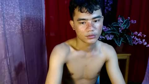 Snapshot of roianboyyy chatting on 12, 7, 2026 roianboyyy online show from 12, 7, 2026