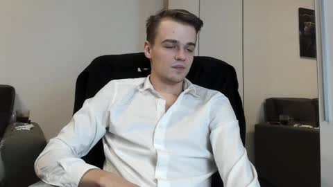 taylor fox online show from 11, 2, 2025