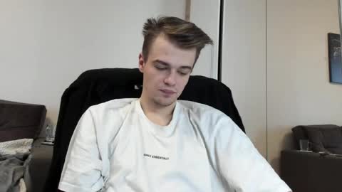 taylor fox online show from 26, 2, 2025