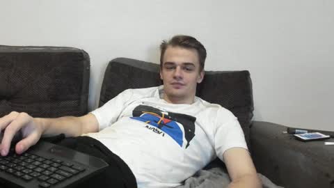 taylor fox online show from 4, 3, 2025