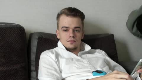 taylor fox online show from 12, 3, 2025