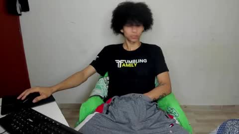 Snapshot of rolling_05 chatting on 16, 11, 2025 rolling_05 online show from 16, 11, 2025