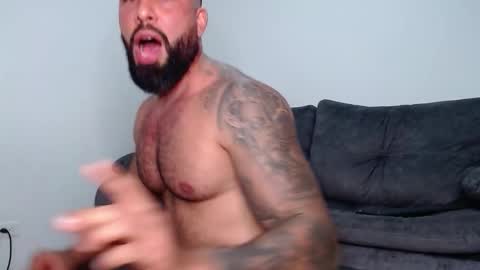 Snapshot of roman_muscle_ chatting on 15, 11, 2025 Roman online show from 15, 11, 2025