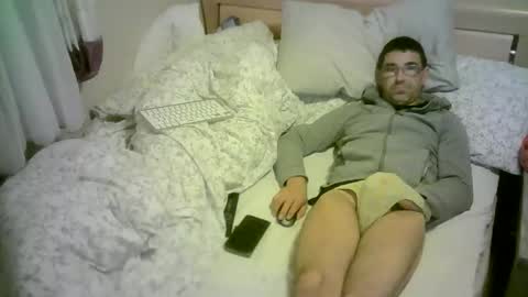 Snapshot of romson998181 chatting on 19, 9, 2025 romson998181 online show from 19, 9, 2025