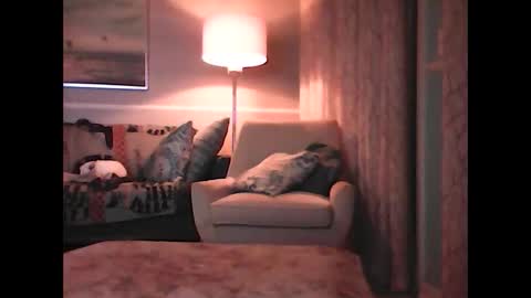 Snapshot of ronvlv chatting on 7, 10, 2025 ronvlv online show from 7, 10, 2025