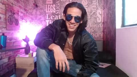 Snapshot of ronymiller_1 chatting on 12, 12, 2024 RonyMiller 1 online show from 12, 12, 2024