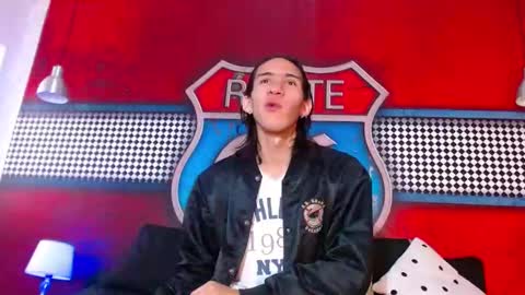 Snapshot of ronymiller_1 chatting on 8, 1, 2025 RonyMiller 1 online show from 8, 1, 2025