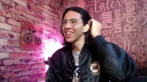 Snapshot of ronymiller_1 chatting on 18, 1, 2025 RonyMiller 1 online show from 18, 1, 2025