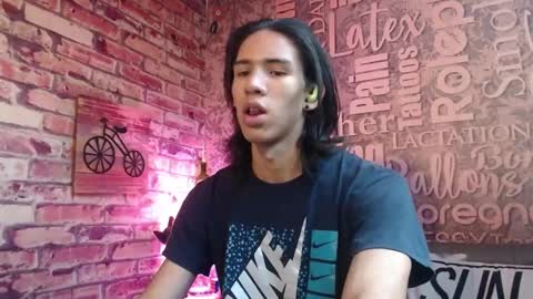 Snapshot of ronymiller_1 chatting on 22, 1, 2025 RonyMiller 1 online show from 22, 1, 2025