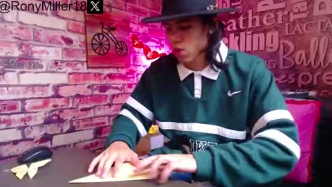 Snapshot of ronymiller_1 chatting on 14, 2, 2025 RonyMiller 1 online show from 14, 2, 2025