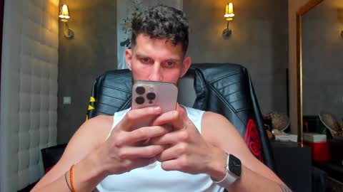 onlyfans-   online show from 14, 1, 2025