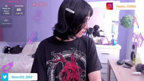 Twelve 3 Inst Twelve 312002 Twitter Room312 2002 online show from 4, 1, 2025