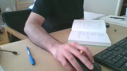 Snapshot of roridory_100 chatting on 1, 3, 2026 roridory_100 online show from 1, 3, 2026