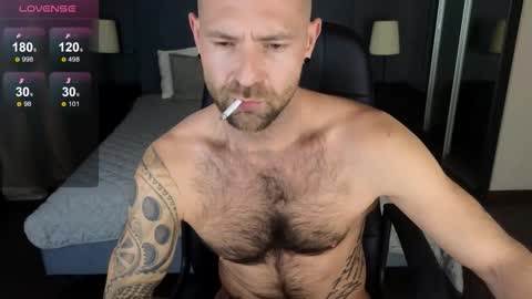 Snapshot of roryreed chatting on 16, 11, 2025 Rory Reed online show from 16, 11, 2025