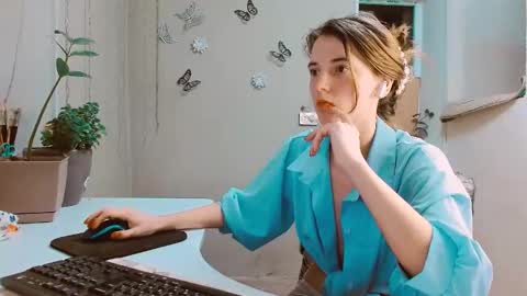 rosa843850 online show from 13, 2, 2025