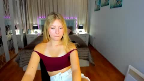 Snapshot of rosarising chatting on 20, 6, 2026 RosaRising online show from 20, 6, 2026