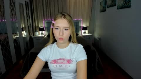 Snapshot of rosarising chatting on 23, 7, 2026 RosaRising online show from 23, 7, 2026