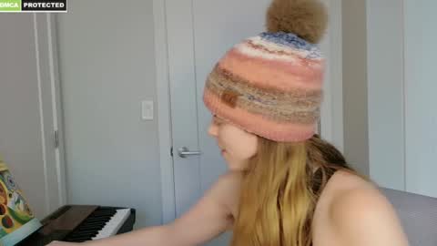 rose77782 online show from 10, 2, 2025