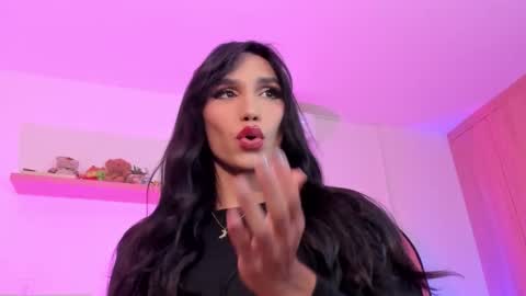 Rose Saenz online show from 27, 11, 2025