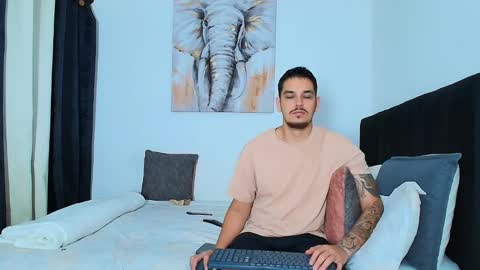 Snapshot of rose_dom chatting on 5, 1, 2025 Rose And Dom online show from 5, 1, 2025