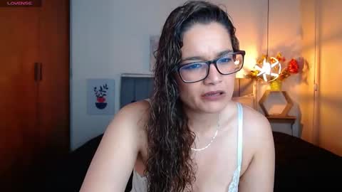 Snapshot of rose_thompson1 chatting on 9, 9, 2025 Rose online show from 9, 9, 2025