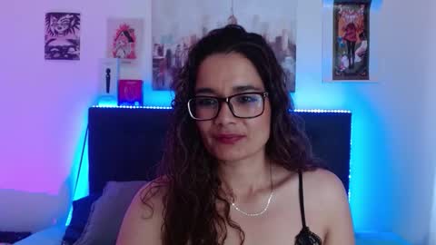 Snapshot of rose_thompson1 chatting on 29, 11, 2025 Rose online show from 29, 11, 2025