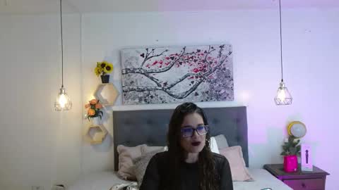 Snapshot of rose_thompson1 chatting on 1, 12, 2025 Rose online show from 1, 12, 2025