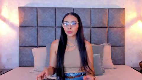 roseaurora online show from 10, 4, 2026