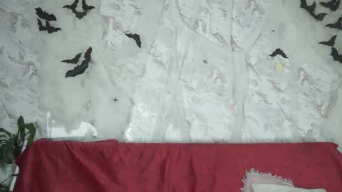 Lyla OF roselinedior online show from 31, 10, 2025