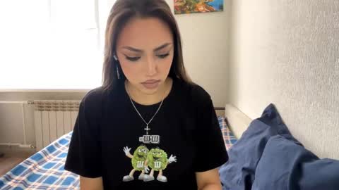 Snapshot of rosenavillifana chatting on 15, 10, 2025 Mimi online show from 15, 10, 2025
