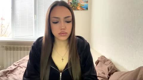 Snapshot of rosenavillifana chatting on 6, 11, 2025 Mimi online show from 6, 11, 2025