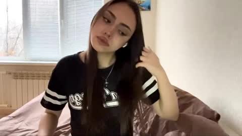 Snapshot of rosenavillifana chatting on 13, 11, 2025 Mimi online show from 13, 11, 2025